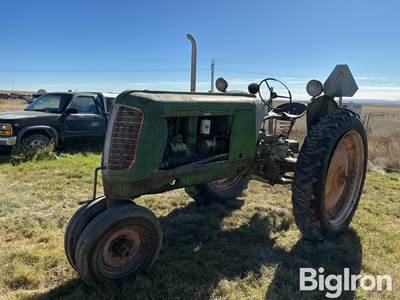 Oliver 70 2WD Tractor