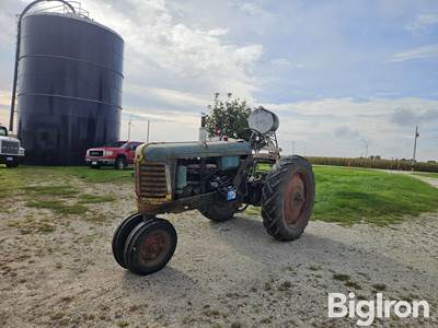 Oliver Row Crop "88" 2WD Tractor