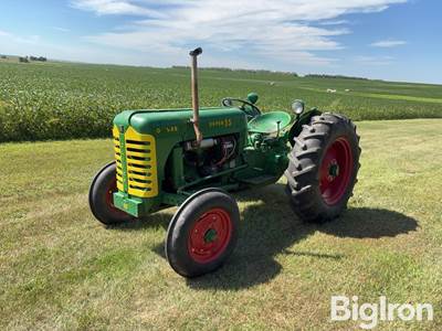 1954 Oliver Super 55 2WD Tractor