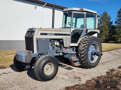 1989 White 140 2WD Tractor