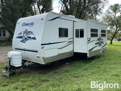 2004 Cougar CG3011BHS04 T/A Travel Trailer
