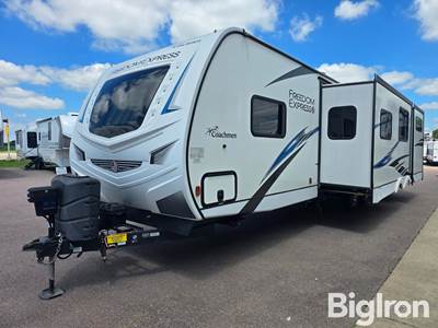 2020 Forest River Coachmen Freedom Express 320BHDLSE T/A Travel Trailer