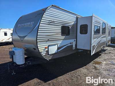 2015 Forest River Shasta Revere 32DS Travel Trailer