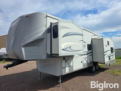 2014 Forest River Silverback 29REFW 5th Wheel Camper