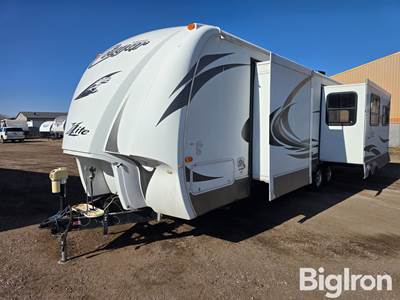 2012 Keystone Cougar M-30RLS T/A Travel Trailer