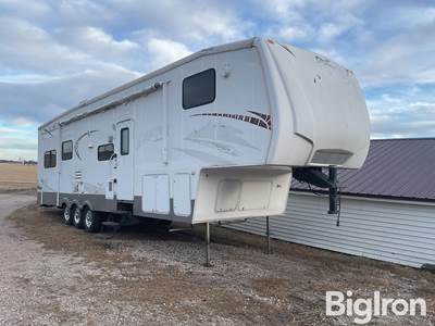 2008 Keystone Raptor RP3600 Tri/A Camper w/1/2 Garage