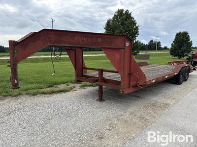 2000 Circle M T/A 24' Flatbed Trailer