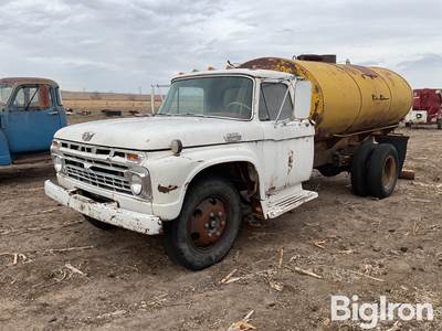 1966 Ford F600 Custom Cab S/A Water Truck