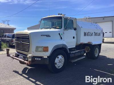 1995 Ford LA9000 S/A Water Truck