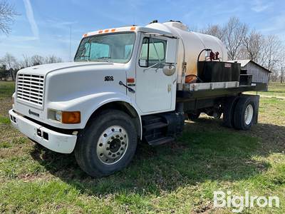 2000 International 4700 Water Truck