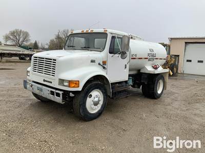 1997 International 4700 S/A Water Truck