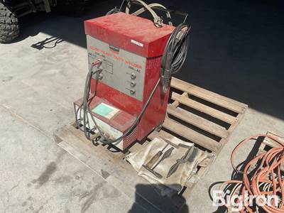 Century 250/290 Amp Portable AC/DC Arc Welder
