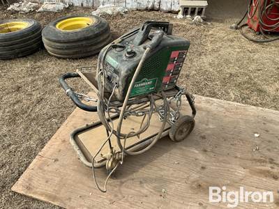 Farmhand 115 Volt MIG/Flux Wire Feed Welder