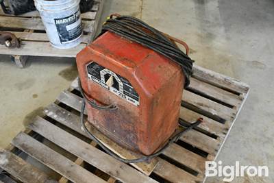 Lincoln AC-225-S ARC Welder