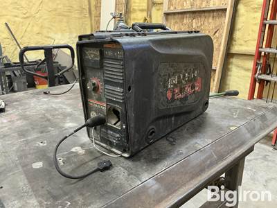 Lincoln Electric LN-25 Pro portable suitcase-style wire feeder