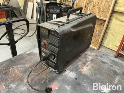 Lincoln Electric LN-25 Pro Portable Suitcase Style Wire Feeder