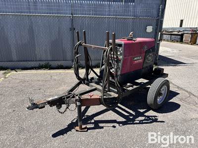 Lincoln Electric Ranger 305G Welder
