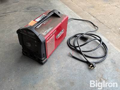 Lincoln Electric Square Wave TIG 200 Portable Welder