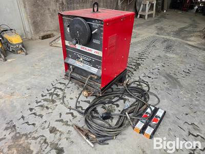 Lincoln Idealarc 250 AC/DC Welder