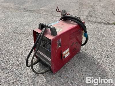 Lincoln Invertec V300 Pro Welder
