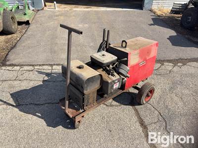 Lincoln WeldanPower 225G7 Welder Generator