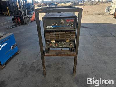 Miller Deltaweld 652 Welder