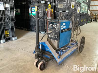 Miller Millermatic 250 Electric Wire Welder