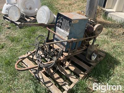 Miller Rough Neck 1E AC Welder