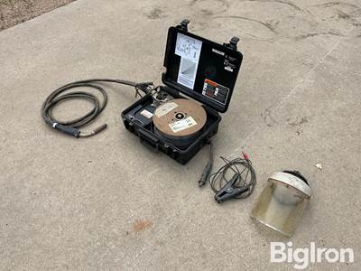 Miller Suitcase 12VS MIG/Flux Wire Feed Welder