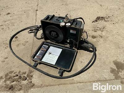 Miller Suitcase X-Treme 12VS Portable Wire Welder