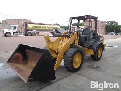 2012 Caterpillar 906 H Wheel Loader