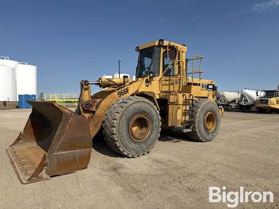 1992 Caterpillar 966F Loader