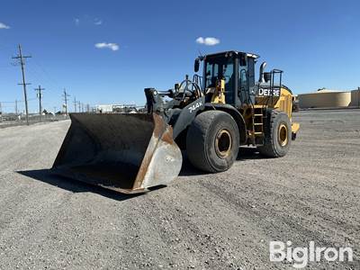 2018 John Deere 744K Wheel Loader