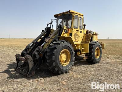 Volvo L90 Wheel Loader