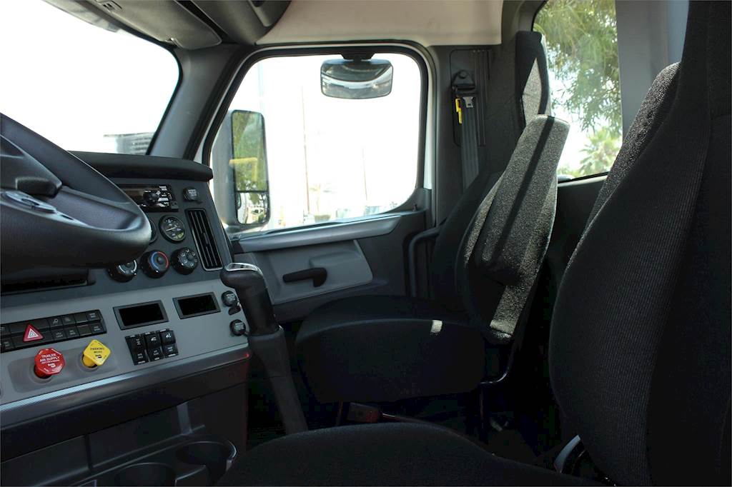2021 Freightliner CASCADIA 116 Day Cab Truck For Sale | Whittier, CA