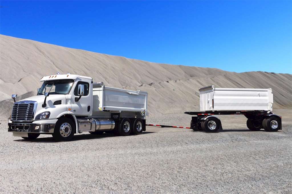 2016 Freightliner CASCADIA 113 Transfer Dump Truck For Sale San Diego, CA HT7667