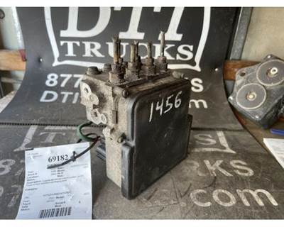 International 4900 ABS Control Module