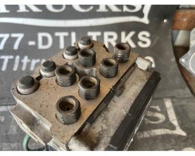 2001 Isuzu FTR ABS Control Module For Sale | Wheat Ridge, CO | 69183 ...