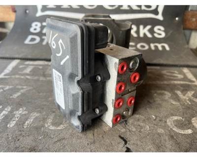 Mitsubishi Fuso FE180 ABS Control Module