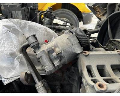 GMC T7 A/C Compressor