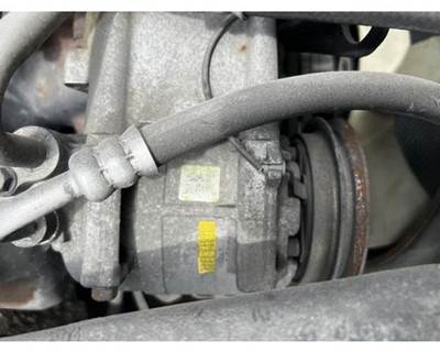 Isuzu 4HK1TC A/C Compressor for a GMC W4500