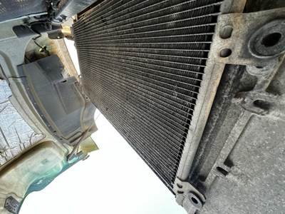 Mack Pinnacle CXU612 A/C Condenser for a Mack CXU612
