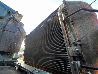 Mack Pinnacle CXU612 A/C Condenser for a Mack CXU612
