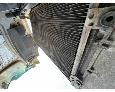 Mack Pinnacle CXU612 A/C Condenser for a Mack CXU612