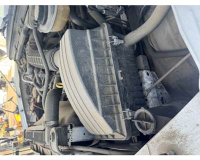 Ford F-550 Air Cleaner / Air Filter Housing for a Ford F550
