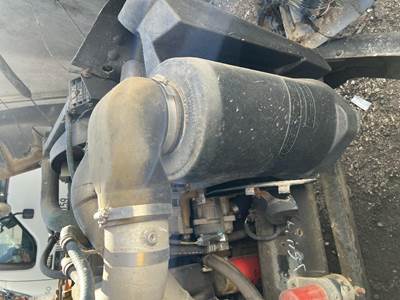 Freightliner FL70 Air Cleaner / Air Filter Housing