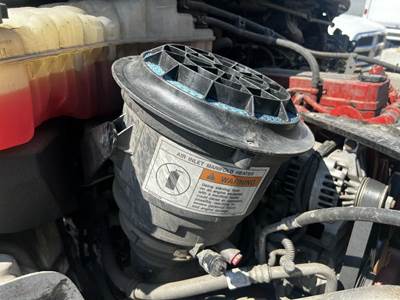 Freightliner M2 106 Air Cleaner / Air Filter Housing