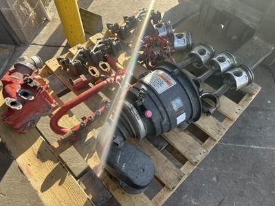 Freightliner M2 106 Air Cleaner / Air Filter Housing