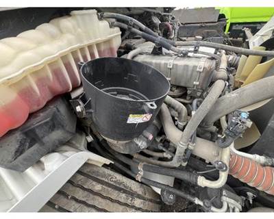 Freightliner M2 106 Air Cleaner / Air Filter Housing
