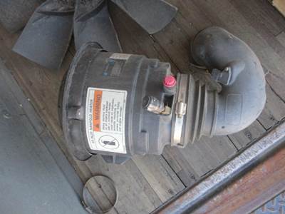 Freightliner M2 112 Air Cleaner / Air Filter Housing